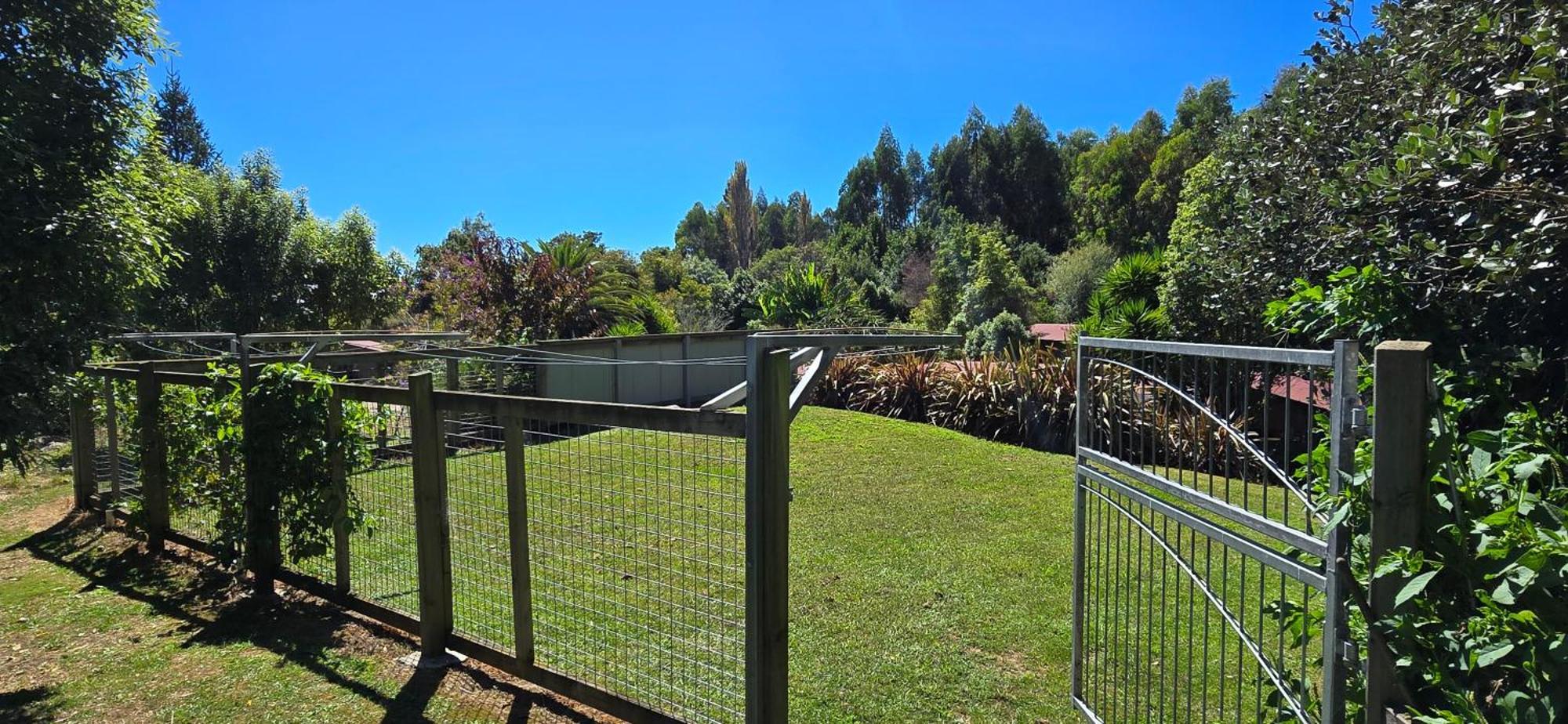 The Rocks Chalets Takaka Bagian luar foto