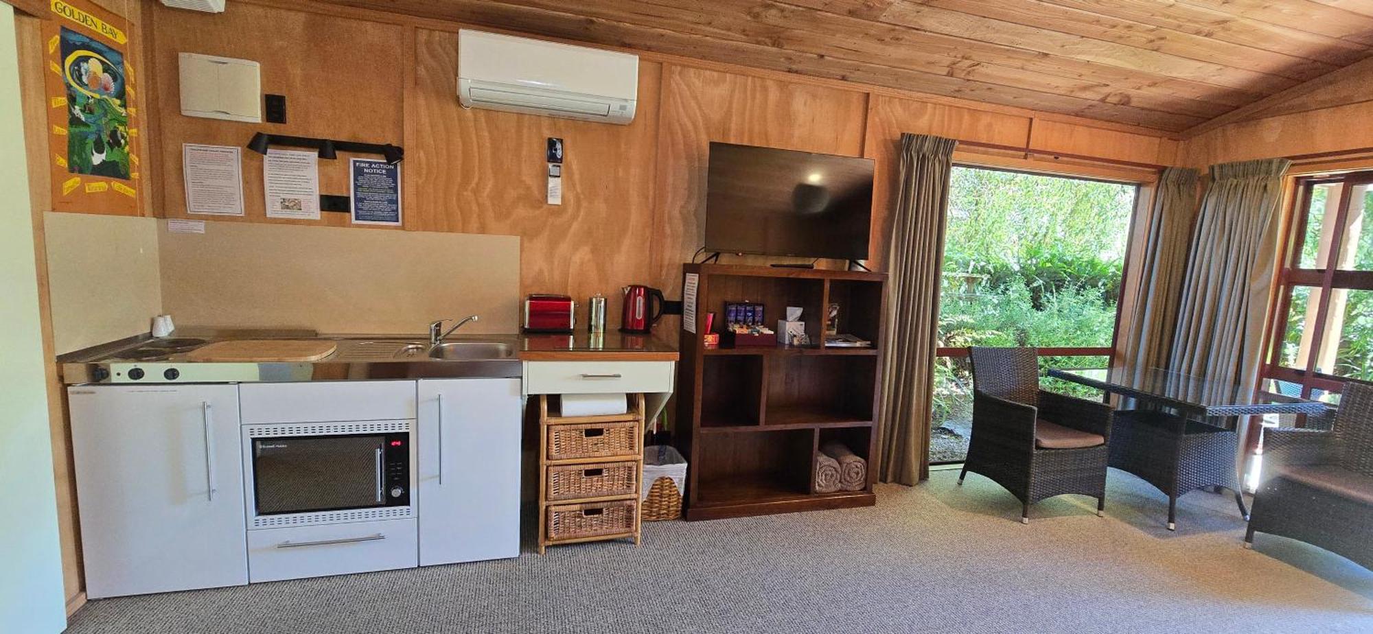 The Rocks Chalets Takaka Bagian luar foto
