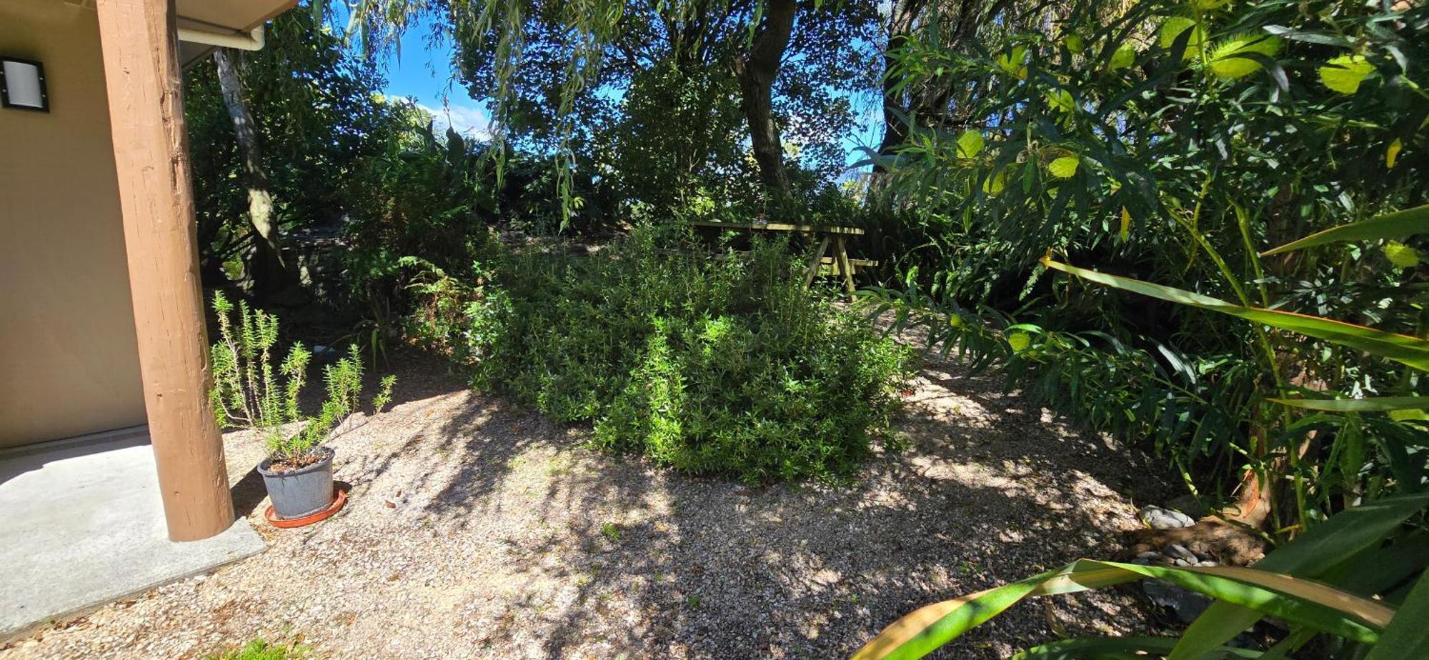 The Rocks Chalets Takaka Bagian luar foto